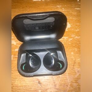 Amazon echo earbuds one pair